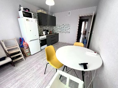 Продается 2-комн. квартира, 65 м²