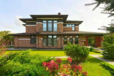 Продается 2-этажный коттедж, 355 м²