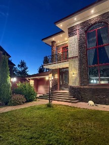Продается 3-этажный коттедж, 500 м²