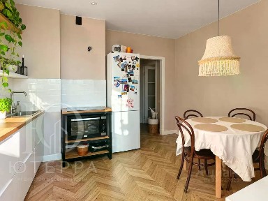 Продается 2-комн. квартира, 57,2 м²