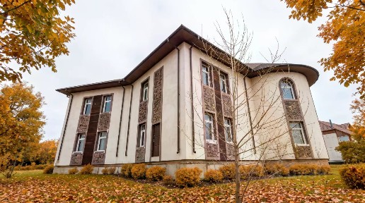 Продается 2-этажный коттедж, 495 м²
