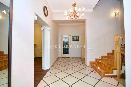 Продается 3-этажный коттедж, 313,6 м²