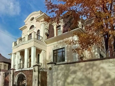 Продается 3-этажный коттедж, 660 м²