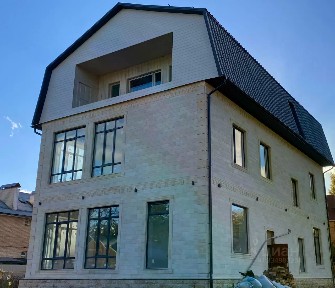 Продается 4-этажный дом, 439 м²