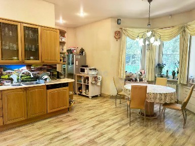 Продается 2-этажный дом, 600 м²