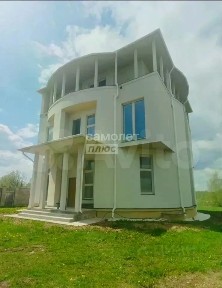 Продается 4-этажный дом, 443 м²