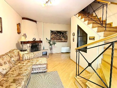 Продается 3-этажный дом, 221,5 м²