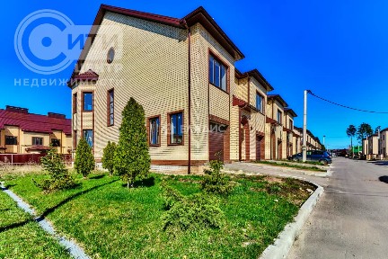 Продается 2-этажный таунхаус, 207,88 м²