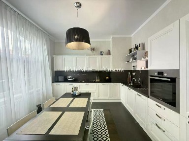 Сдается 2-этажный таунхаус, 310 м²