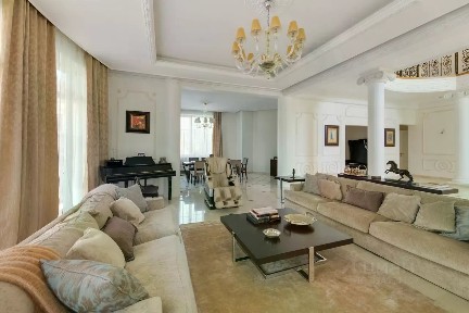 Сдается 3-этажный коттедж, 632 м²