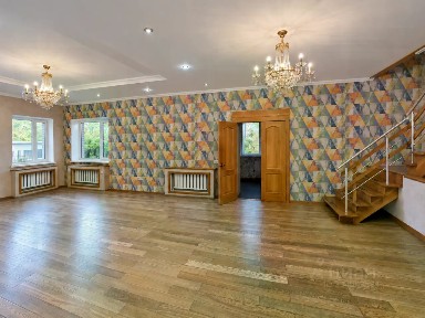 Сдается 3-этажный дом, 400 м²