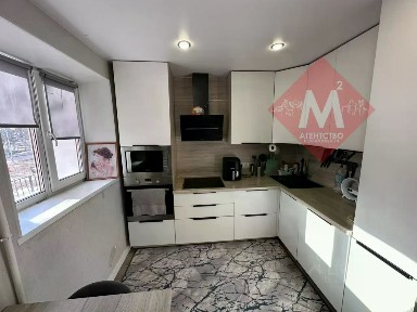 Продается 4-комн. квартира, 70,3 м²