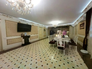Продается 2-этажный дом, 325 м²
