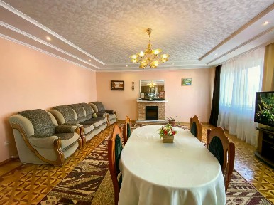 Продается 3-этажный коттедж, 280 м²