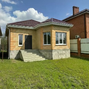 Продается 2-этажный дом, 140 м²
