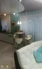 Продается 2-комн. квартира, 69 м²