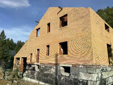 Продается 3-этажный дом, 330 м²