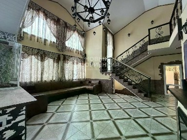 Продается 2-этажный коттедж, 300 м²
