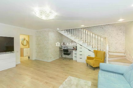 Продается 4-комн. квартира, 107,7 м²