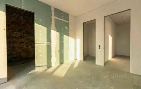 Продается 4-комн. квартира, 164 м²