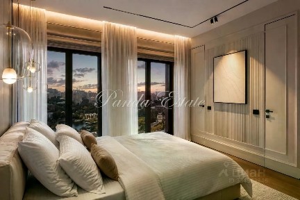 Продается 4-комн. квартира, 155 м²