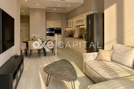 Продаются 2-комн. апартаменты, 61 м²