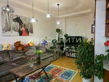 Продается 2-комн. квартира, 77 м²