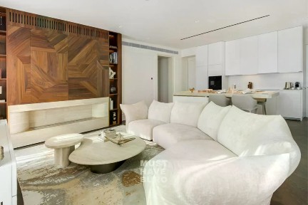 Продаются 3-комн. апартаменты, 170 м²