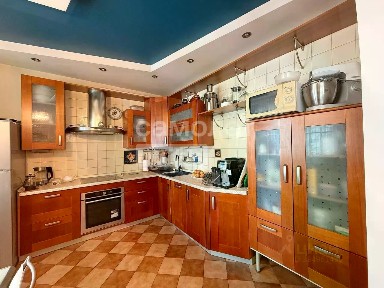 Продается 4-комн. квартира, 105 м²