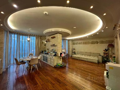 Продается 3-комн. квартира, 152 м²