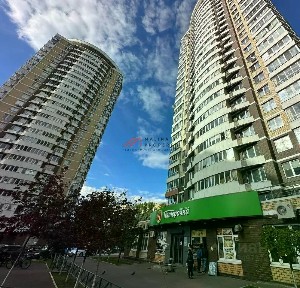 Продается торговая площадь, 252 м²