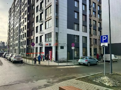 Продается торговая площадь, 158 м²