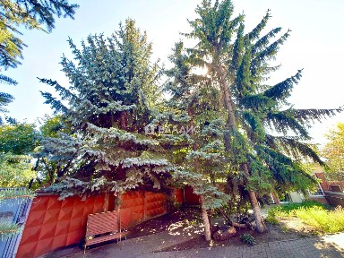 Продается 3-этажный дом, 557,9 м²