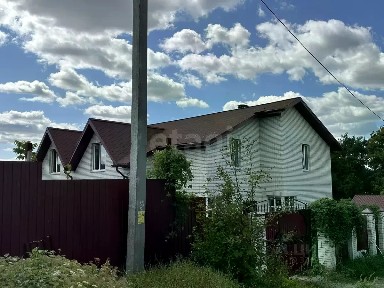 Продается 2-этажный дом, 390 м²