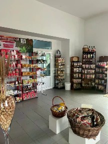 Сдается торговая площадь, 130 м²