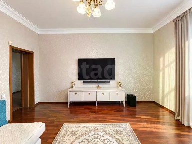 Продается 2-этажный дом, 306,1 м²