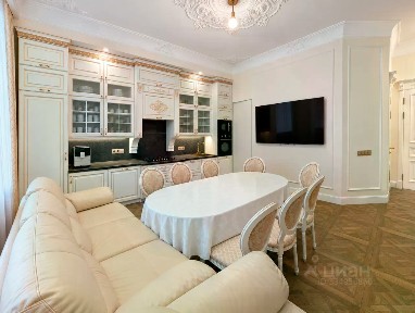 Продается 3-комн. квартира, 101 м²
