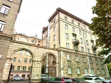 Продается 4-комн. квартира, 105,2 м²