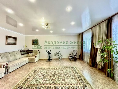 Продается 3-комн. квартира, 101,4 м²
