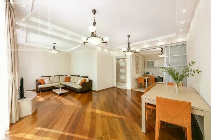 Сдается 3-комн. квартира, 119 м²