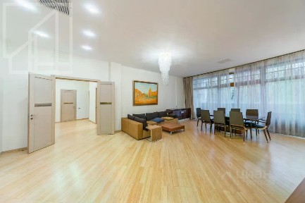 Сдается многокомнатная квартира, 300 м²