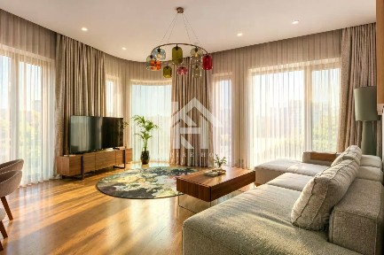 Сдается 3-комн. квартира, 140 м²