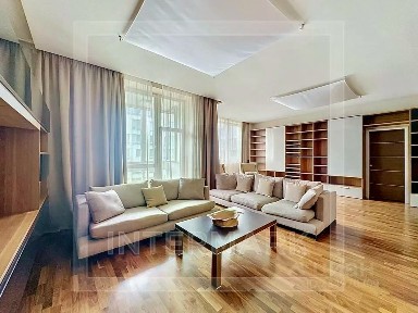 Сдается 2-комн. квартира, 102 м²