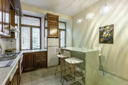 Сдается 4-комн. квартира, 121 м²