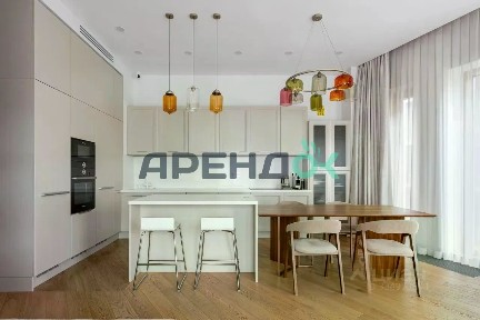 Сдается 3-комн. квартира, 140 м²