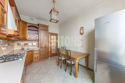 Сдается 4-комн. квартира, 145 м²