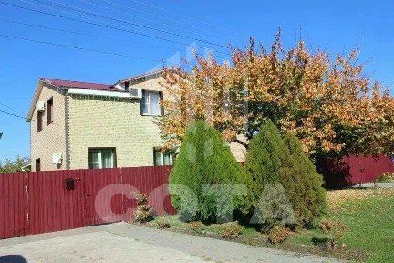 Продается 2-этажный коттедж, 210 м²