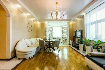 Продается 4-комн. квартира, 139 м²