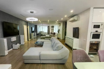Продается 3-комн. квартира, 120 м²