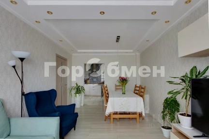 Продается 4-комн. квартира, 98 м²